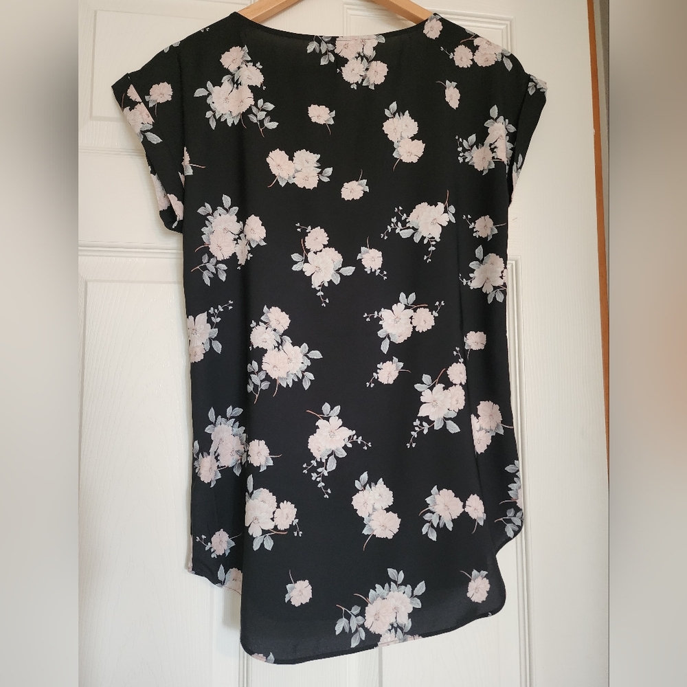 Express Floral Top - Picture 3 of 4